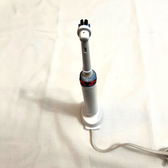 🛑 ORAL B Pro BRAUN ➕ ELECTRIC TOOTHBRUSH Rechargeable BRUSH Charger 💸BUY NOW‼️ - Picture 9 of 16